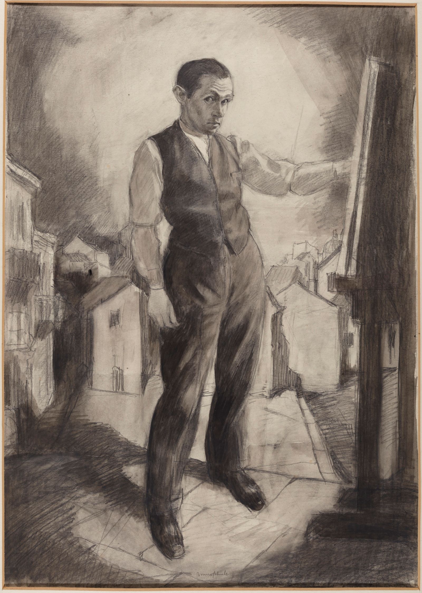 Rysunek przedstawiający Brunona Schulza. Mężczyzna w trakcie pracy, stoi, przed nim stoi płótno, na którym coś szkicuje.