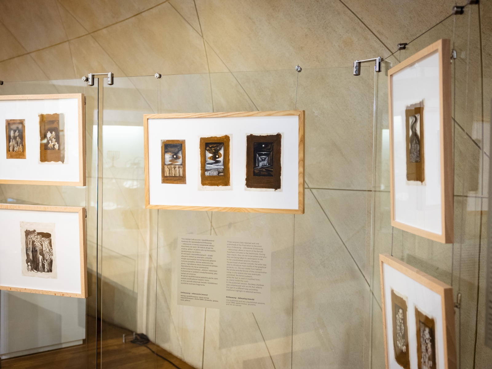 Prace Olgi Siemaszko prezentowane na pokazie w Muzeum POLIN.