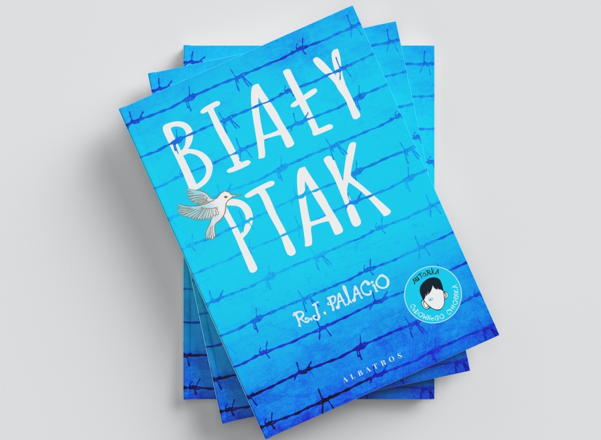 Błękitna okładka książki "Biały ptak" – powieść graficzna R.J. Palacio