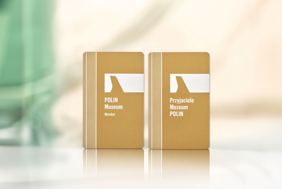 Side by side stand two cards with the inscriptions Polin Museum Member.