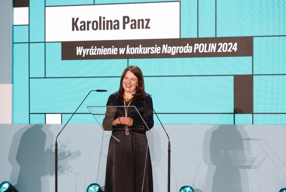 Karolina Panz on stage during her speech at 2024 POLIN Award gala.