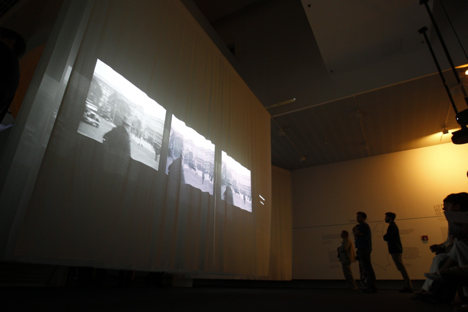 Projekcja filmu podczas Nocy Muzeów w Muzeum POLIN
