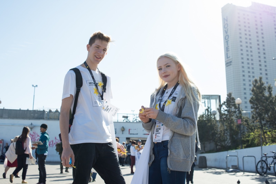 Wolontariusze akcji społeczno-edukacyjnej Żonkile 2018