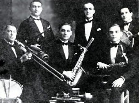 Orkiestra Petersburskiego, Golda i Englarda