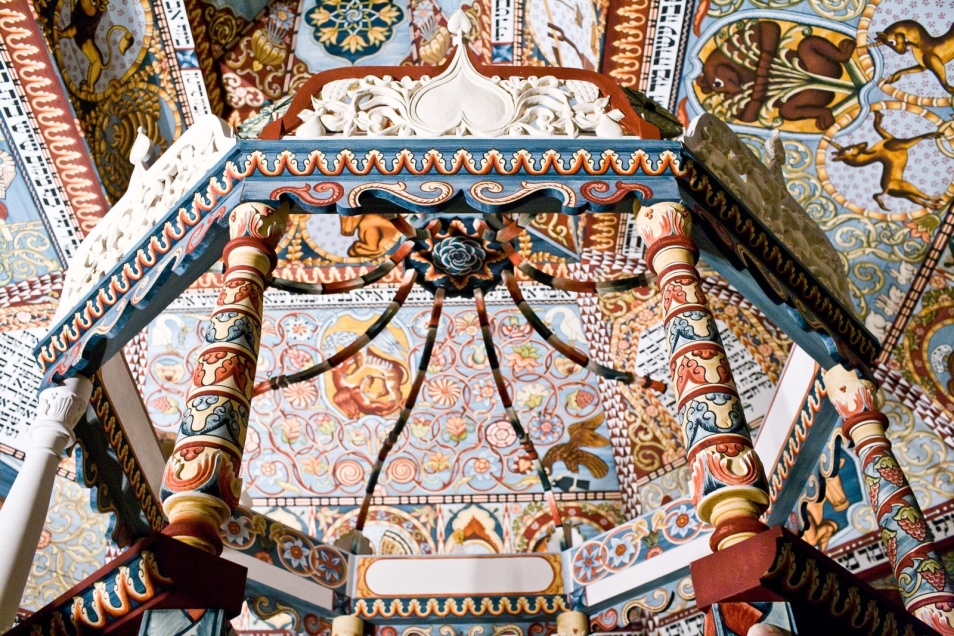 Dach zrekonstruowanej synagogi w Muzeum POLIN.