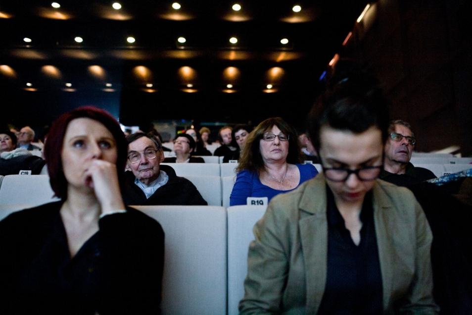 Grupa uczestników konferencji w Audytorium Muzeum POLIN