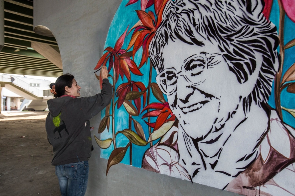 Murale przy Dworcu Gdańskim, 