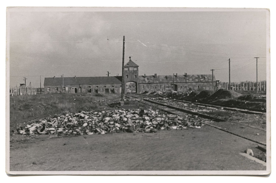 Pocztówka z obozu Auschwitz-Birkenau