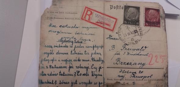 rewers karty pocztowej z okresu II wojny światowej, prezentowanej na wystawie stałej Muzeum POLIN w instalacji "Inne getta"