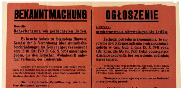 Obwieszczenie Niemców o karze śmierci za pomoc Żydom w okupowanej Polsce. Czarny tekst na czerwonym tle; po lewej treść w języku niemieckim, po prawej w polskim - obwieszczenie z okresu II wojny światowej
