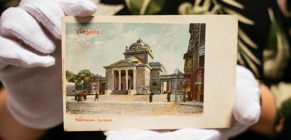 Pocztówka prezentująca Wielką Synagogę w Warszawie.