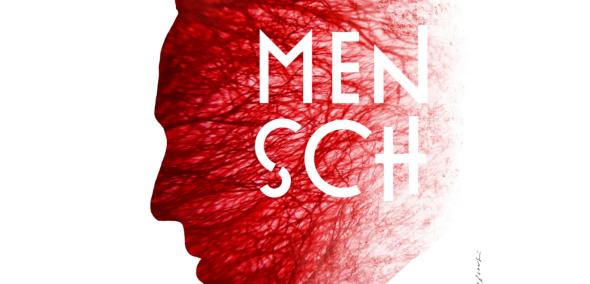 Twarz Hirszfelda ukazana profilem. Jest wypełniona kolorem czerwonym i kształtami przypominającymi naczynia krwionośne. Na tej twarzy napisany jest też tytuł filmu - "Mensch".