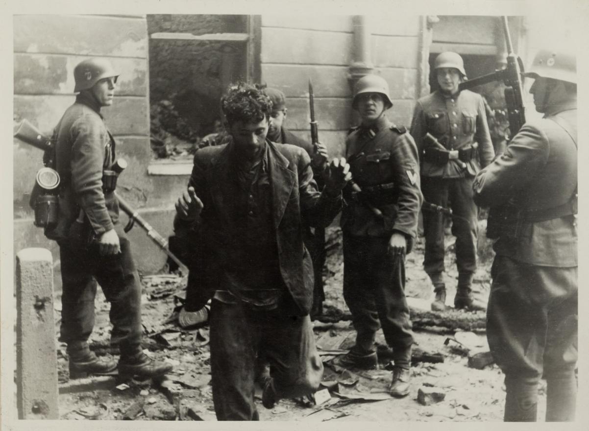 Fotografia archiwalna, Powstanie w getcie warszawskim, 1943.